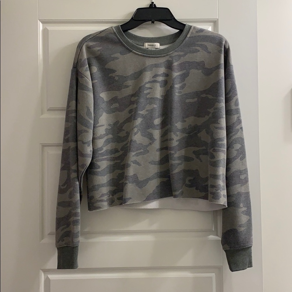 Cropped Camo Sweatshirt
